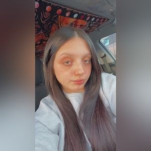 Meet your Posher, Katelyn